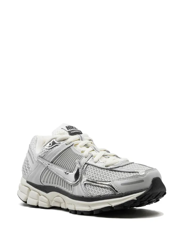 Nike Zoom Vomero 5 Photon Dust Metallic Silver - Image 2