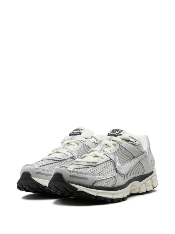 Nike Zoom Vomero 5 Photon Dust Metallic Silver - Image 4