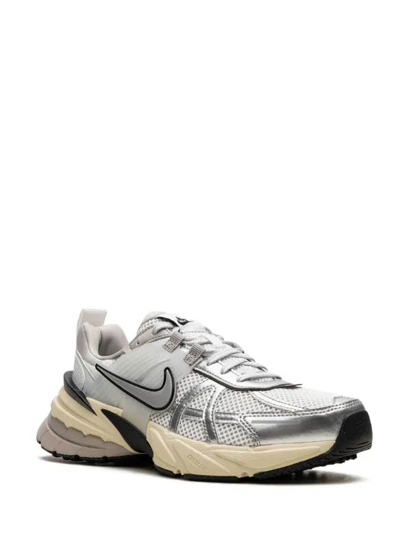 Nike V2K Run Summit White Metallic Silver - Image 2