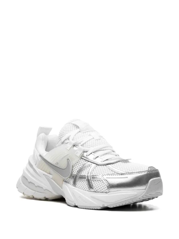 Nike V2K Run Metallic Silver White - Image 2